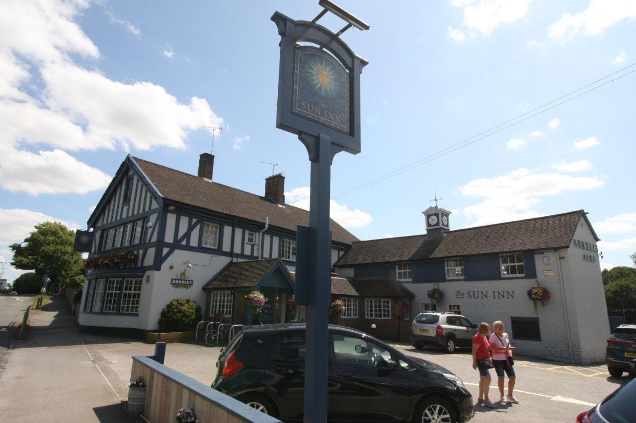 The Sun Inn Swindon Dış mekan fotoğraf